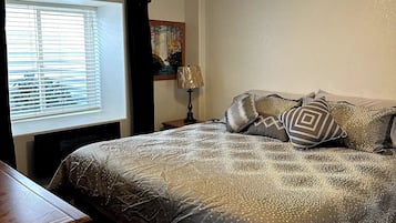 2 chambres, fer et planche à repasser, Wi-Fi, literie fournie