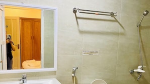 Desk, WiFi (free) - Dream Hotel (Nha Trang)