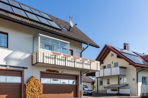 Exterior - Apartment 'Haus Gisela Berger' with Shared Terrace, Shared Garden and Balcony (Dachsberg)
