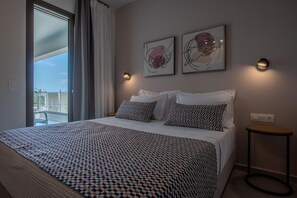 3 slaapkamers, een strijkplank/strijkijzer, gratis wifi, beddengoed