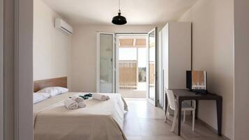 5 bedrooms, free WiFi, bed sheets