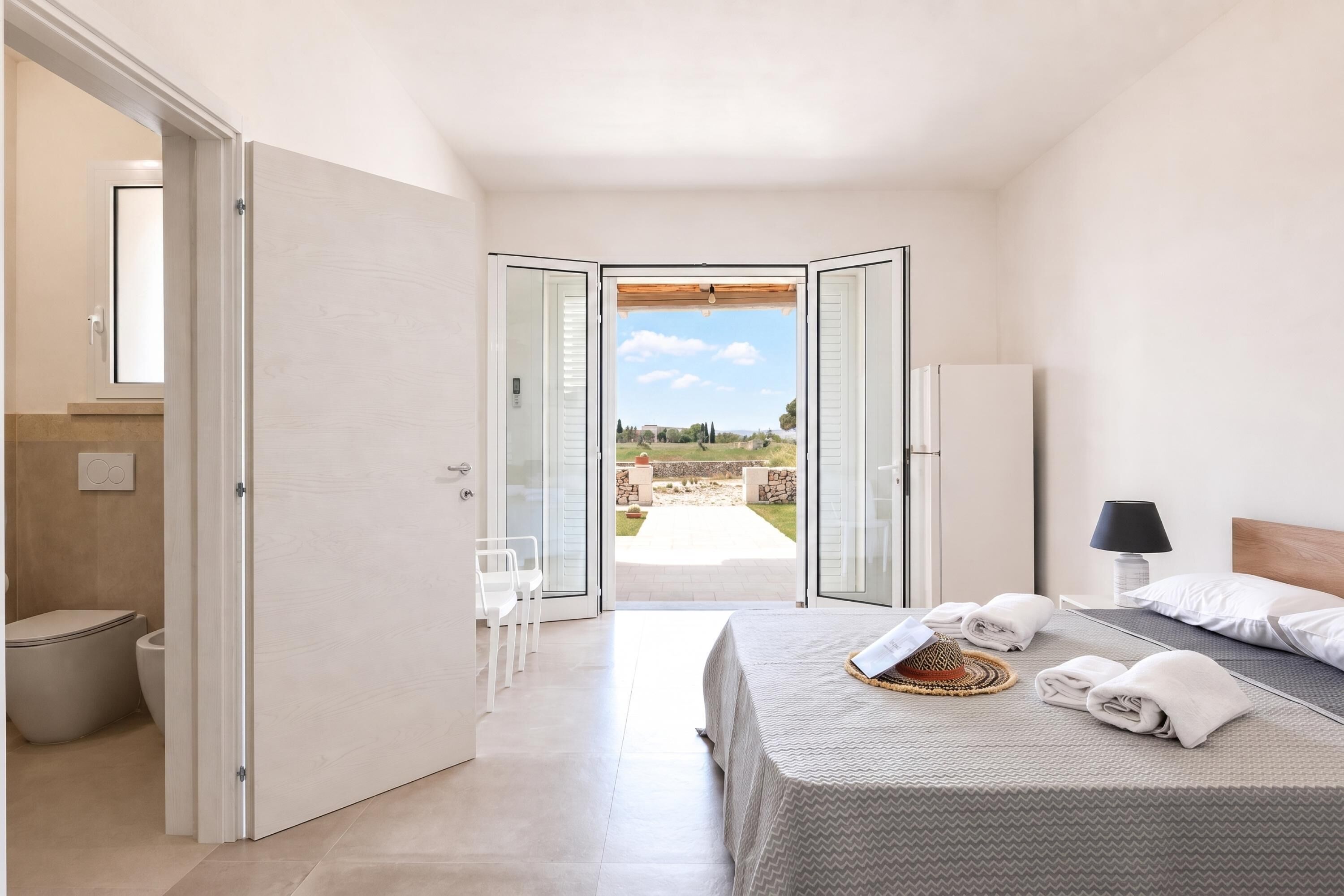 6 camere, Wi-Fi gratuito, lenzuola
