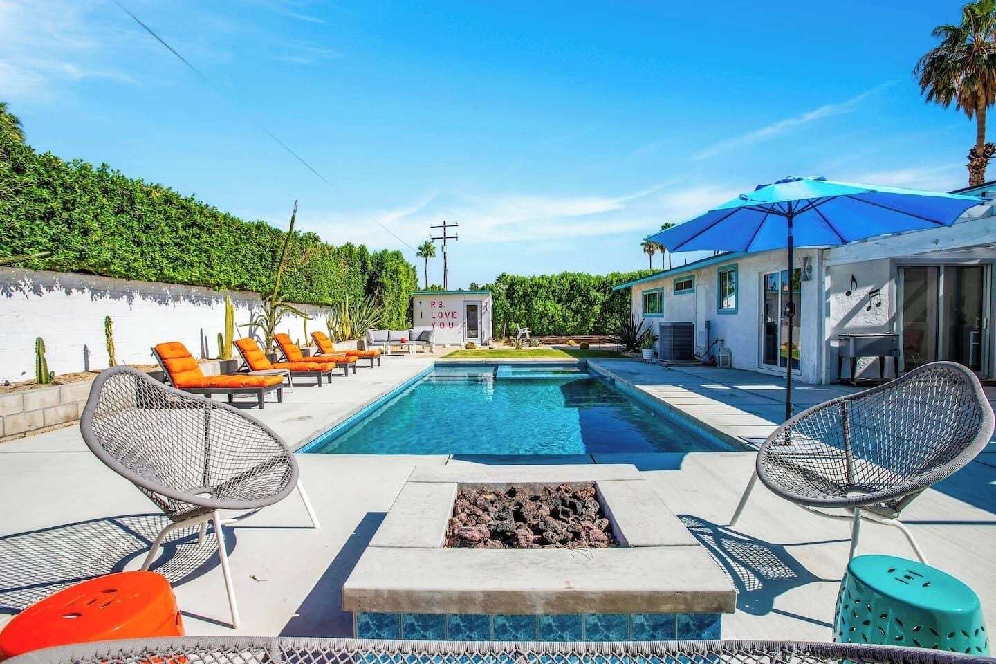 Whimsical Style @ Rock Themed Home w/Pool & Spa
