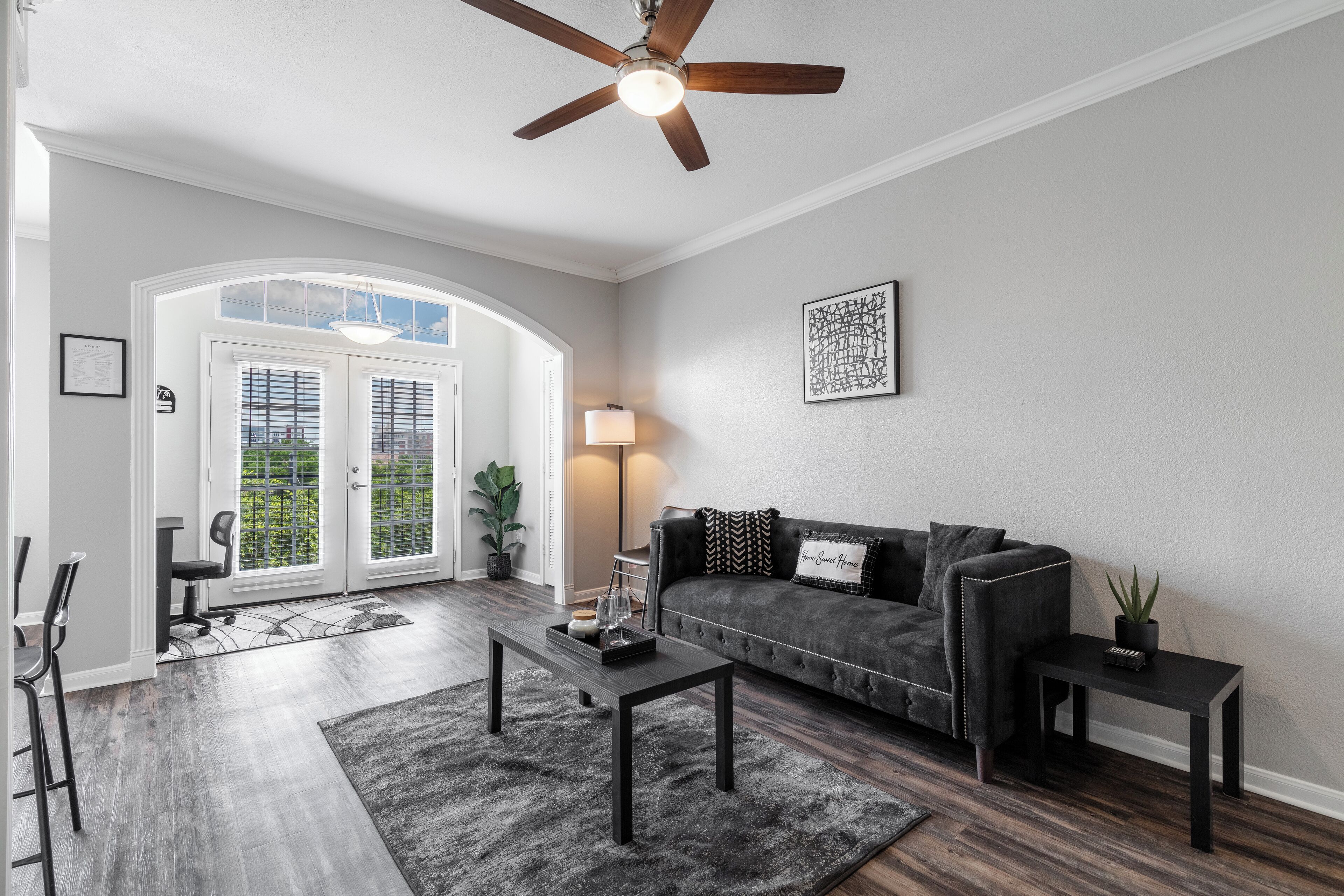 Downtown Dallas Modern Central Located 1Br 1Bath Gym/Pool/Lounge