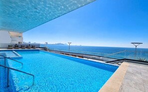 Khu vực ăn uống tại phòng