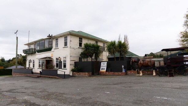 Exterior - Weka Pass Cottages 1 by Tiny Away (Waikari)
