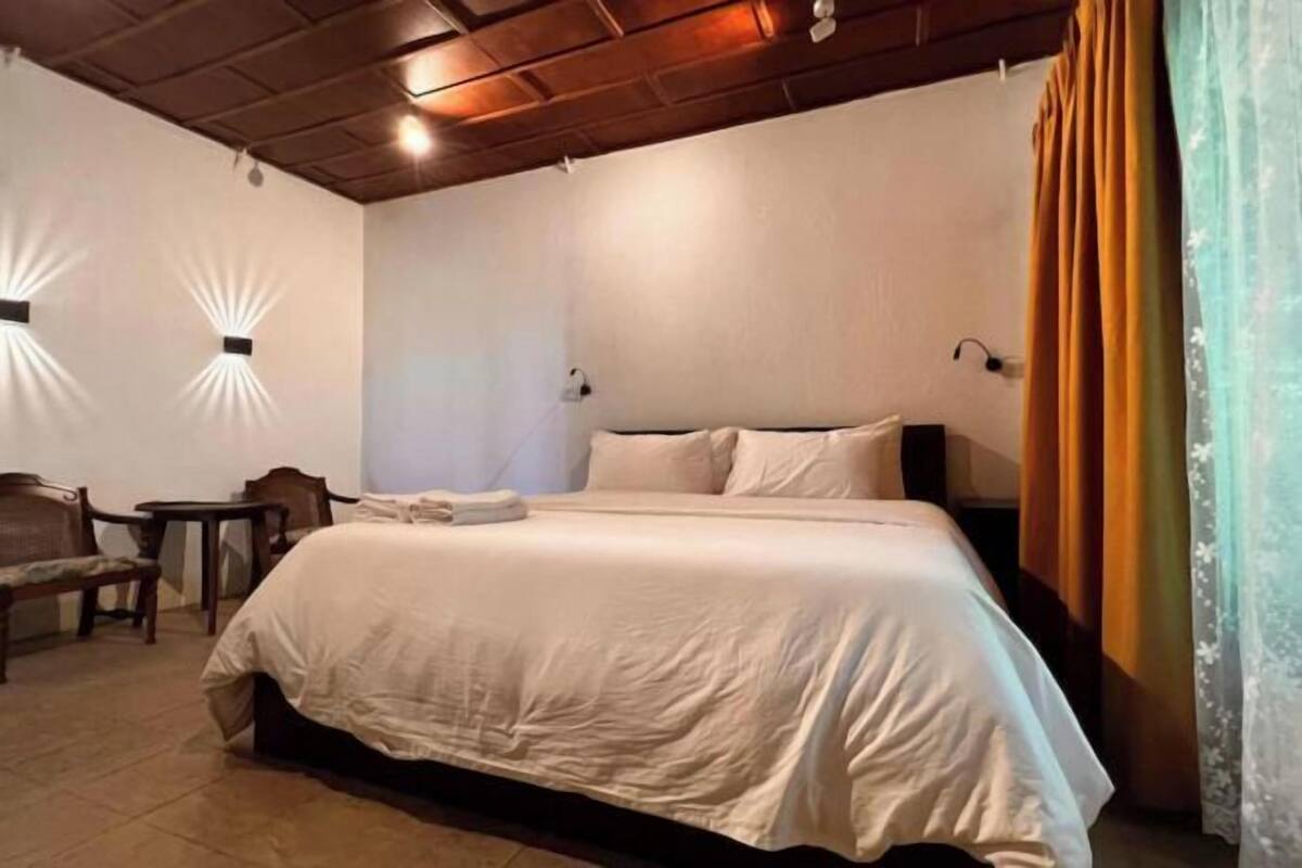 Soundproofing, WiFi (free), bed sheets
