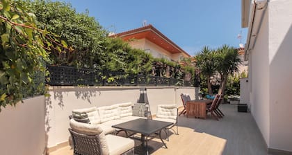 Fabulosa Villa en el Centro de Salou con Piscina Privada