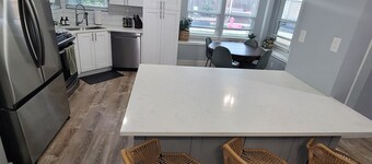 4bd 3ba - Pool / HotTub/ Arcade/ Theater/ PingPong/ Foosball