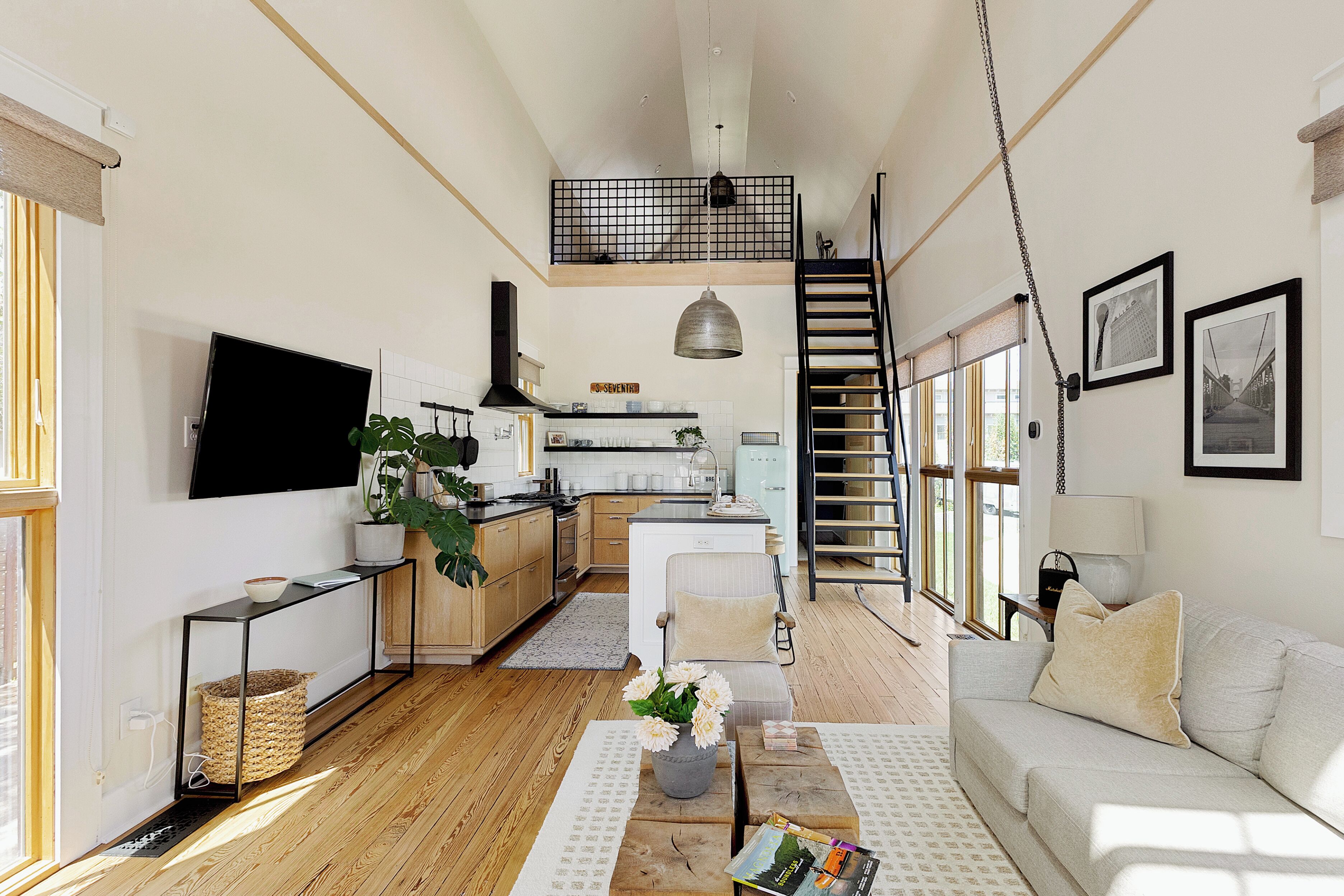 Smart-TV, Stereoanlage, Arbeitsbereiche