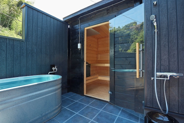 Sauna - Katori Hachisanroku (Katori)