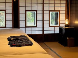 Room | 2 bedrooms, free WiFi, bed sheets