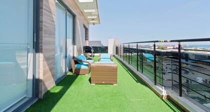 Ocean view Luxurious 2 bedroom apartment on Lekki phase 1. Close to all beaches