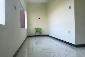 Lobby - Capital O 94128 The Bale Teras't (Colomadu)
