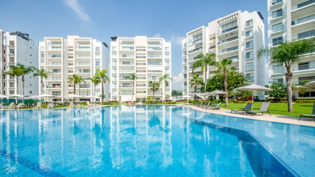 Outdoor pool, a heated pool - Luxury Apt Golf Course Paraíso Country (Tezoyuca)