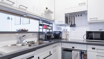 Microwave, oven, stovetop, dishwasher