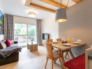 Dining - Pleasant apartment with a private sauna (Haus im Ennstal)