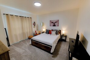 2 habitaciones, escritorio, cuna de viaje y wifi 