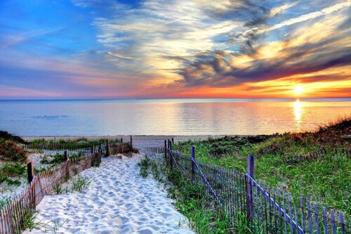 Beachfront Provincetown Stay — Steps to Sandy Shores, Dining & Harbor Views