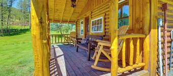 Remote Custer Cabin w/ Fire Pit & Near State Park!