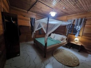 2 chambres, fer et planche Ă repasser, draps fournis