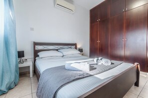 1 bedroom, free WiFi - Sunlit Cozy Apartment (Larnaca)