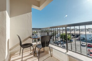Comfort-Apartment, Stadtblick | Eigene Küche | Wasserkocher