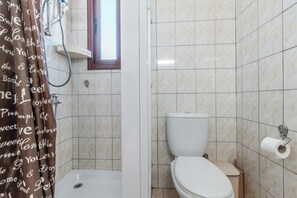 Comfort-Apartment, Stadtblick | Badezimmer