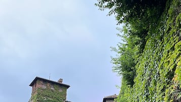 Phòng, 2 phòng ngủ, ban công, quang cảnh vườn | Ngoại thất