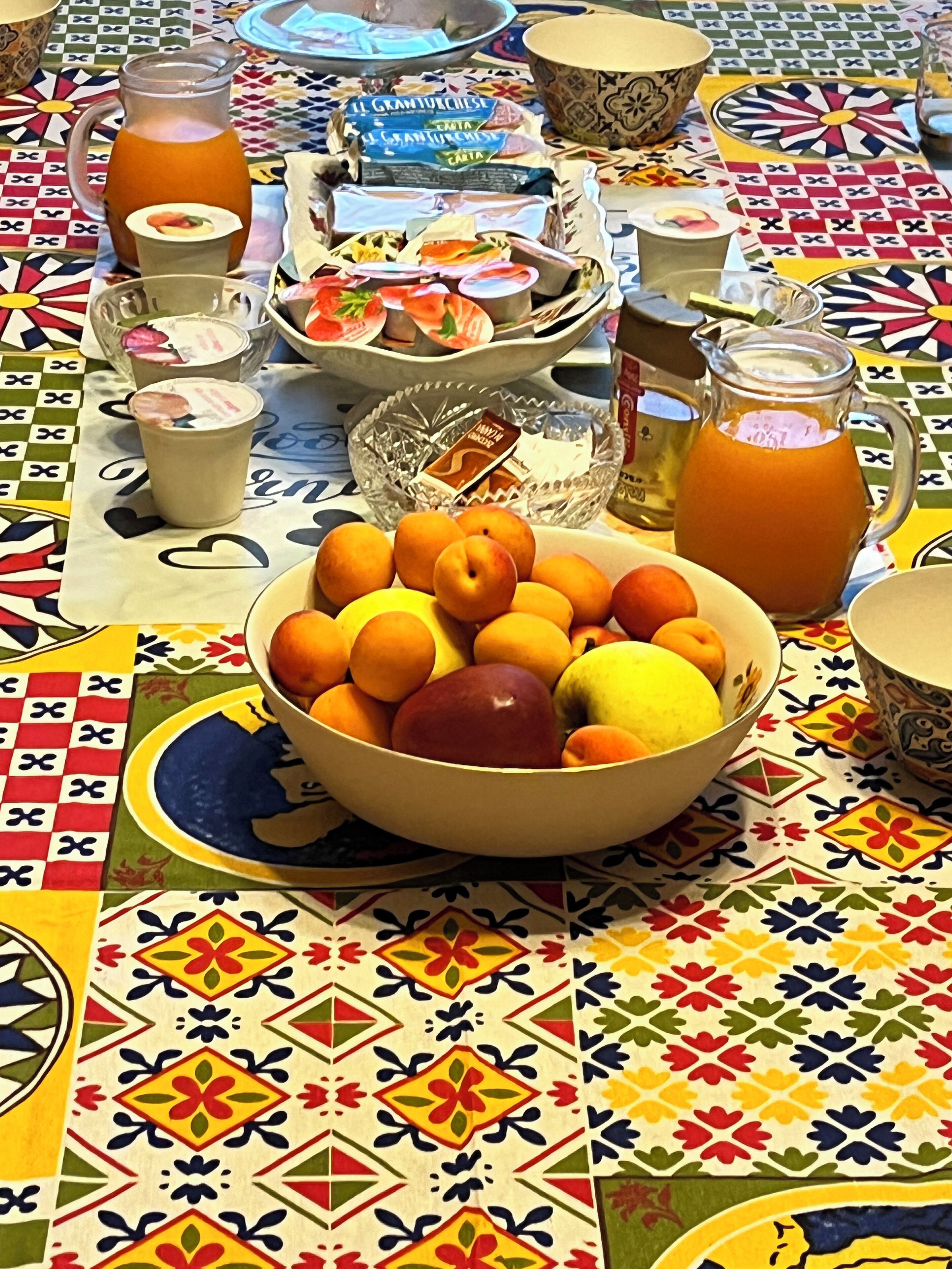 Room, 2 Bedrooms, Balcony, Garden View | Dining