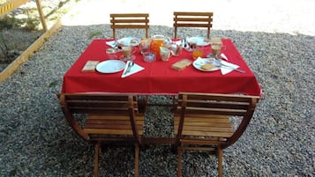 Phòng, 2 phòng ngủ, ban công, quang cảnh vườn | Ngoại thất