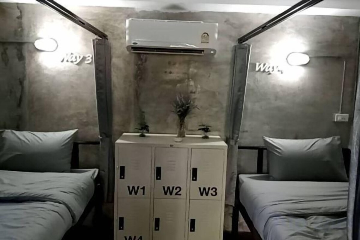 Blackout curtains, soundproofing, free WiFi, bed sheets
