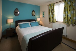 3 bedrooms, WiFi, bed sheets - Drws Nesa - sleeps 6 guests  in 3 bedrooms (Pwllheli)