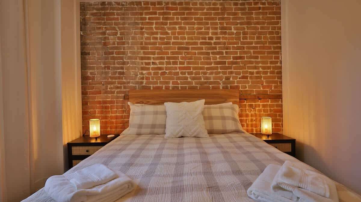 4 Schlafzimmer, Schreibtisch, Bügeleisen/Bügelbrett, Reisekinderbett