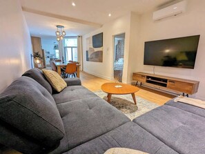 TV connectée, espaces bureaux
