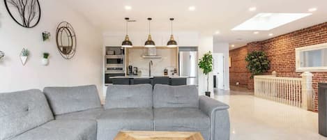 Smart TV, offices