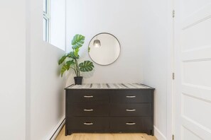 Interior - La Perle – Elegance, Luxury Space & Comfort, 4 Br (Montréal)