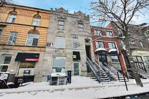 Exterior - La Perle – Elegance, Luxury Space & Comfort, 4 Br (Montréal)
