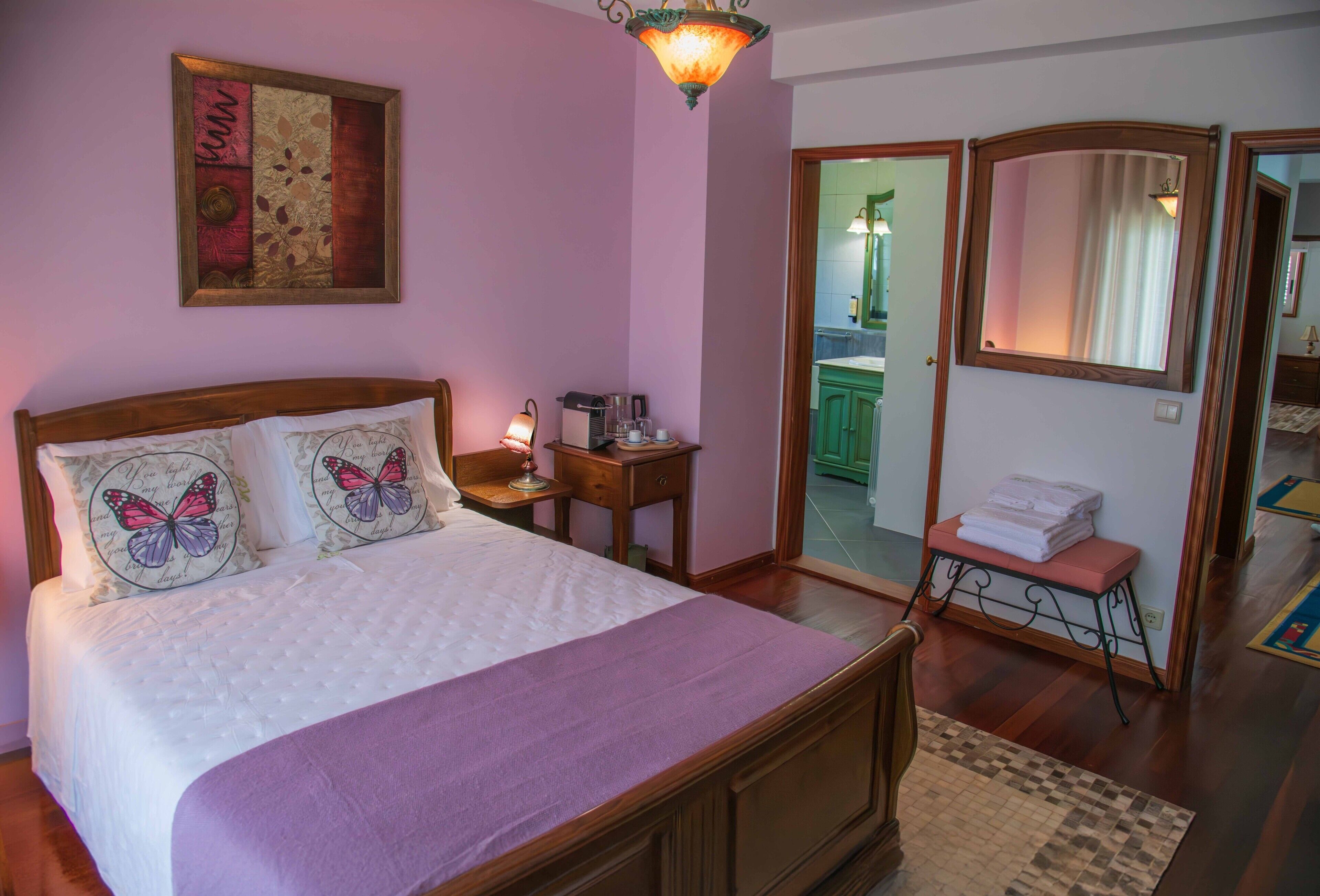 1 quarto, Wi-Fi de cortesia, roupa de cama