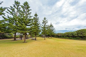 Exterior - Sky Blue Retreat (Dalyellup)