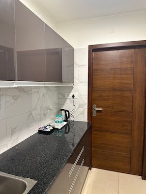 Deluxe-Apartment | Eigene Küche | Wasserkocher, Kochgeschirr/Geschirr/Besteck