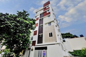 واجهة المنشأة