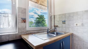 Refrigerador, horno, placa de cocina, lavavajillas