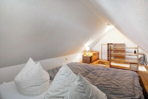 1 bedroom, free WiFi - Apartment 'Landhaus Peenemnde' with Private Terrace, Private Garden and Wi-Fi (Peenemünde)