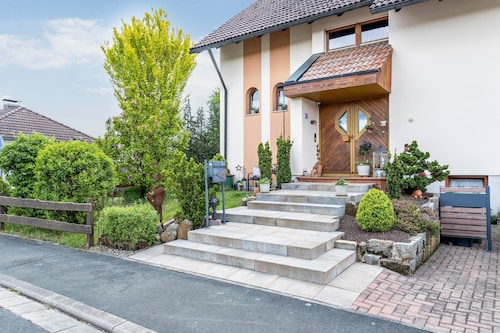 Ferienwohnung 'Ruhige Einliegerwohnung Mit Terasse' mit privater Terrasse, privatem Garten und Wi-Fi