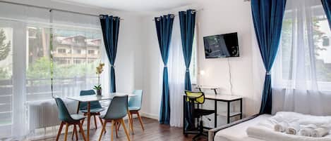 1 bedroom, free WiFi