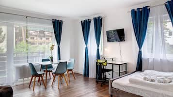 1 bedroom, desk, iron/ironing board, free WiFi