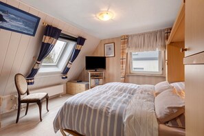 2 slaapkamers, een strijkplank/strijkijzer, gratis wifi, beddengoed