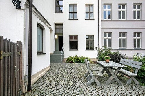 Ferienwohnung 2" mit gemeinsamer Terrasse und WLAN