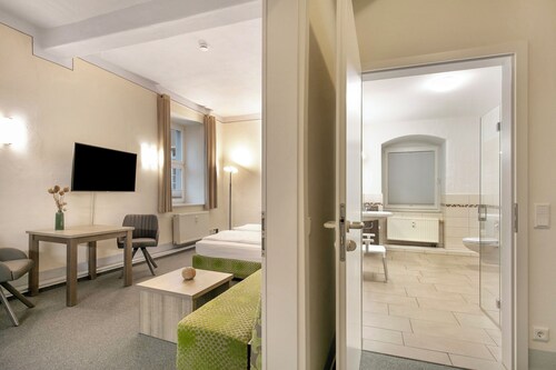 Apartment 'Barrierefreie Ferienwohnung' with Shared Terrace and Wi-Fi